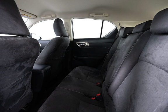 Lexus CT200h 17 of 20