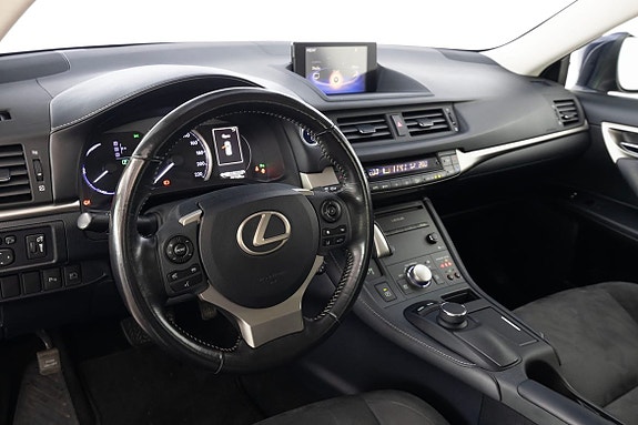 Lexus CT200h 18 of 20