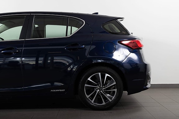 Lexus CT200h 5 of 20