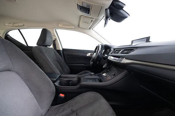 Lexus CT200h 14 of 20