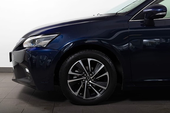 Lexus CT200h 4 of 20