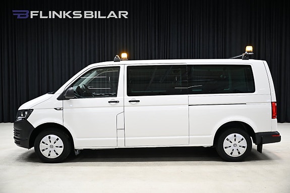 Volkswagen Caravelle 3 of 30