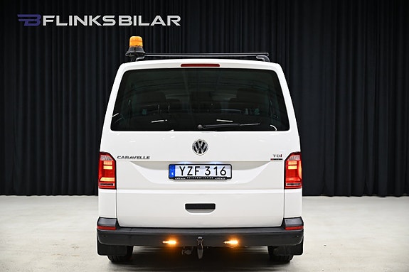Volkswagen Caravelle 16 of 30