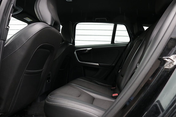Volvo V60 4 of 11