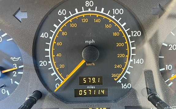 Mercedes-Benz SL500 13 of 14