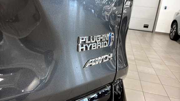 Toyota RAV4 11 of 18