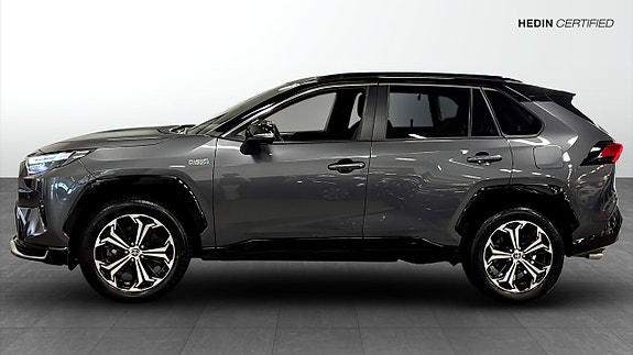 Toyota RAV4 6 of 18