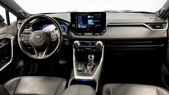 Toyota RAV4 4 of 18