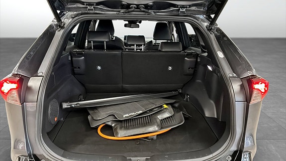 Toyota RAV4 10 of 18