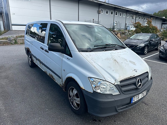 Mercedes-Benz Vito 108 3 of 9