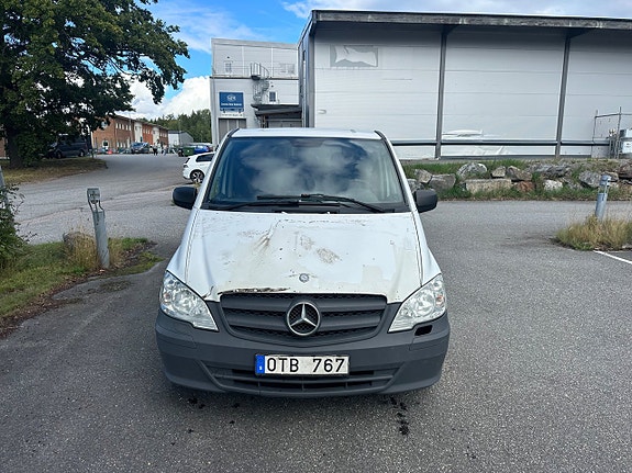 Mercedes-Benz Vito 108 2 of 9