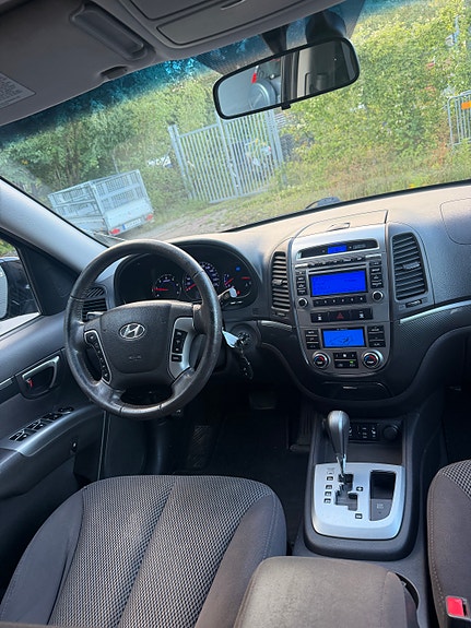 Hyundai Santa Fe 6 of 8