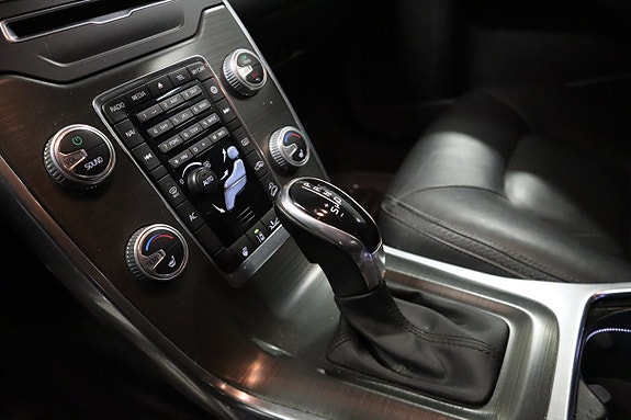 Volvo XC70 14 of 22