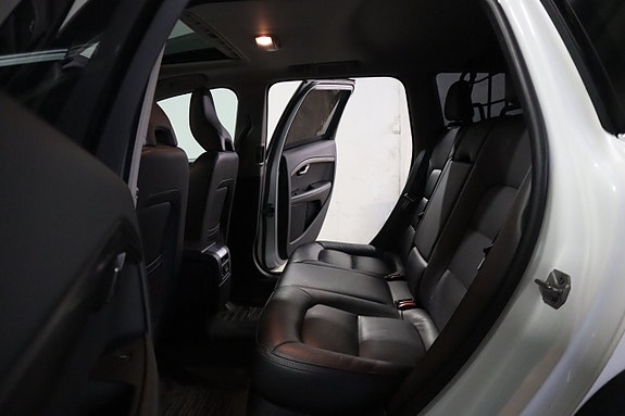 Volvo XC70 10 of 22