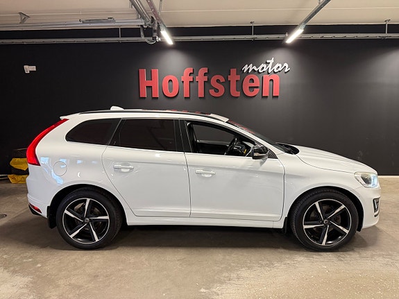 Volvo XC60 2 of 21