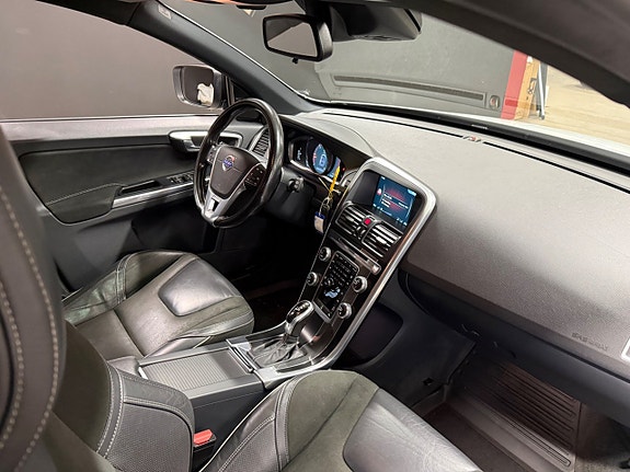 Volvo XC60 15 of 21