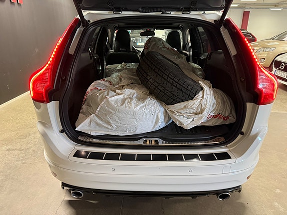 Volvo XC60 10 of 21
