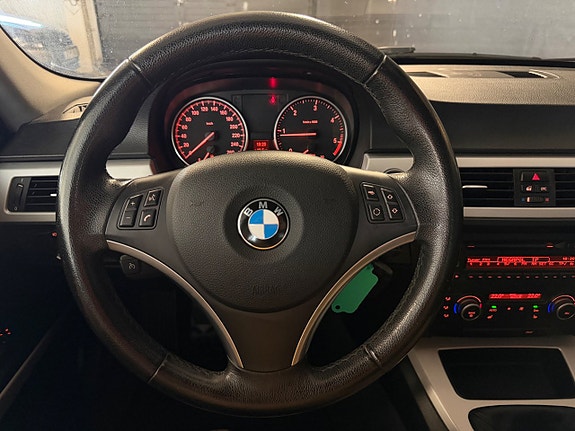 BMW 318d 18 of 18