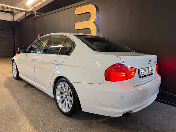 BMW 318d 3 of 18