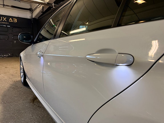 BMW 318d 6 of 18