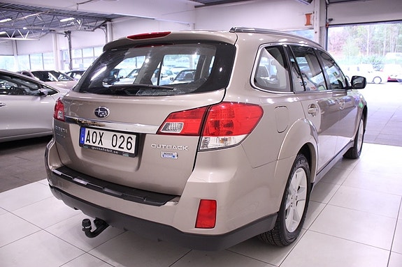 Subaru Outback 7 of 30