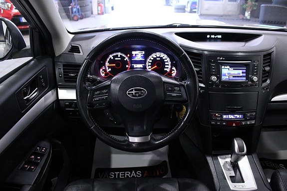 Subaru Outback 14 of 30