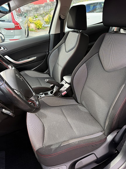 Peugeot 308 6 of 7