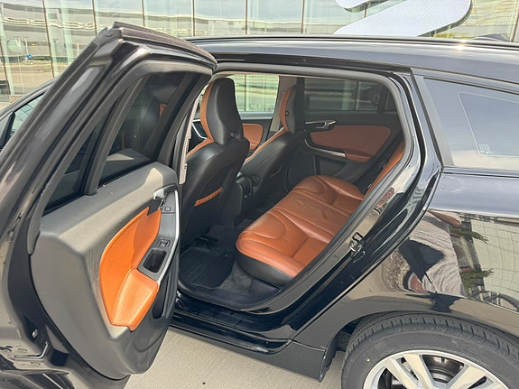 Volvo V60 7 of 8