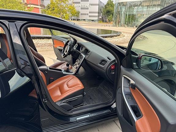 Volvo V60 6 of 8
