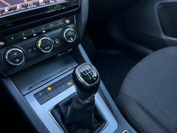 Skoda Octavia 15 of 27
