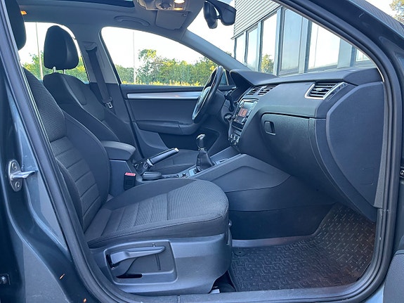 Skoda Octavia 9 of 27