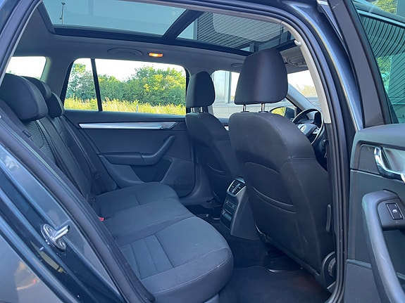 Skoda Octavia 25 of 27