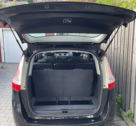 Renault Grand Scenic III 8 of 8