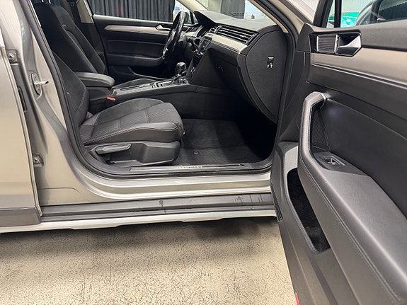 Volkswagen Passat Alltrack 6 of 22