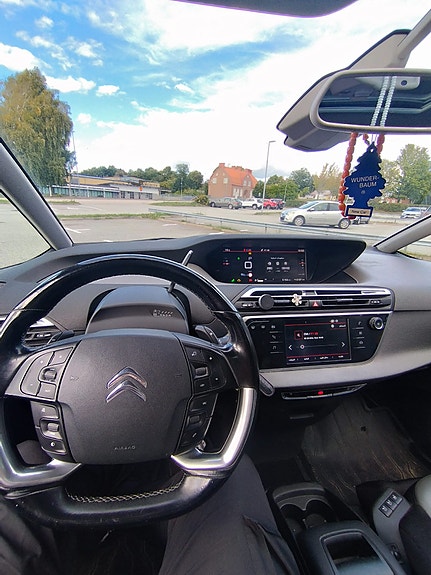 Citroen Grand C4 Picasso 7 of 14