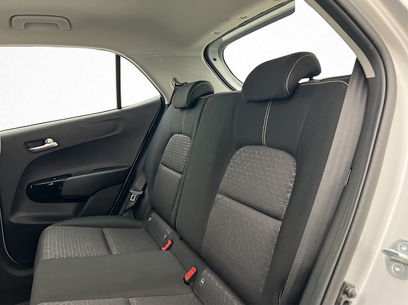 Kia Picanto 27 of 30