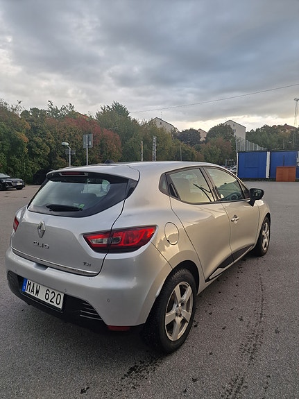 Renault Clio 7 of 12
