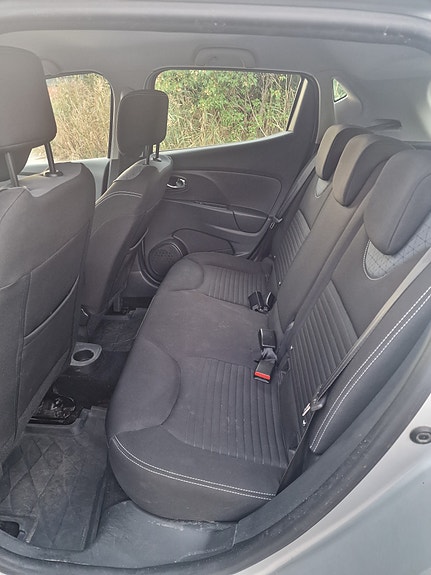 Renault Clio 11 of 12
