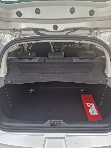 Renault Clio 3 of 12
