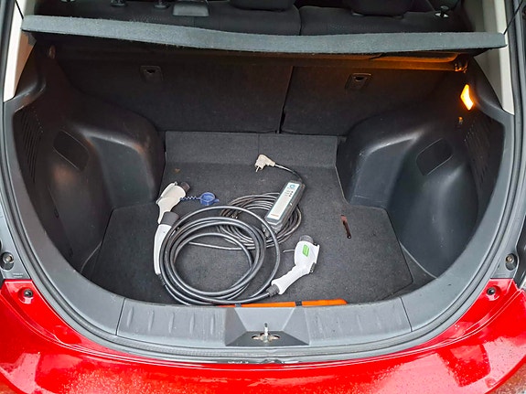 Nissan Leaf 6 of 8
