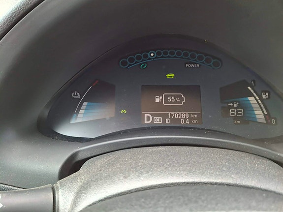 Nissan Leaf 5 of 8