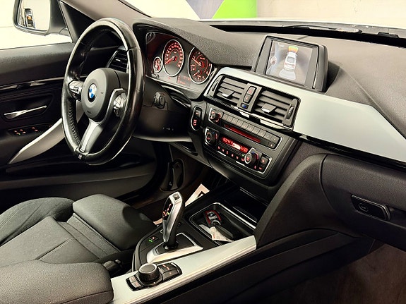 BMW 320d 11 of 16