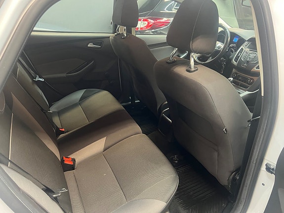 Ford Focus 10 of 16