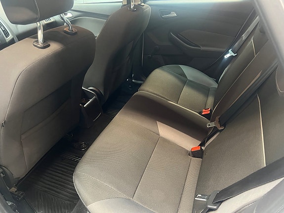 Ford Focus 11 of 16