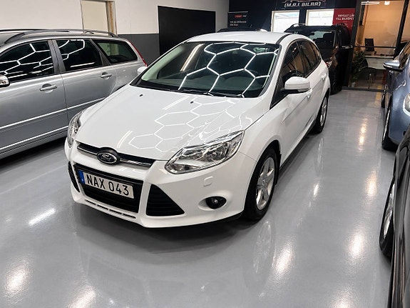 Ford Focus 2 of 16