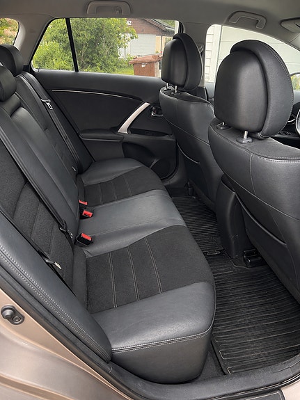Toyota Avensis 10 of 11