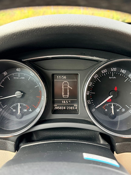 Skoda Superb 13 of 14