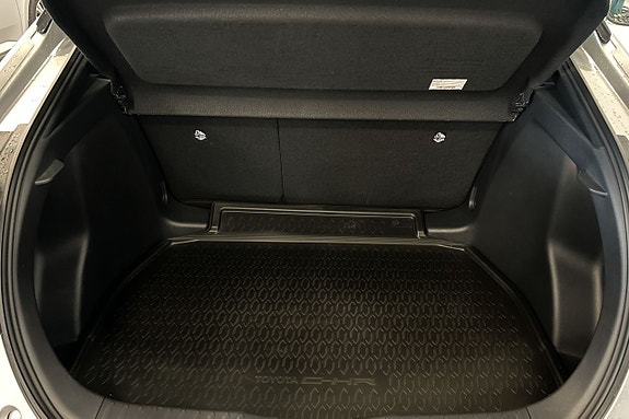 Toyota C-HR 28 of 30