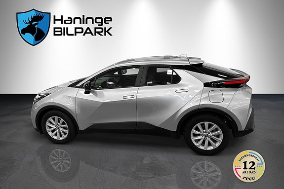 Toyota C-HR 10 of 30