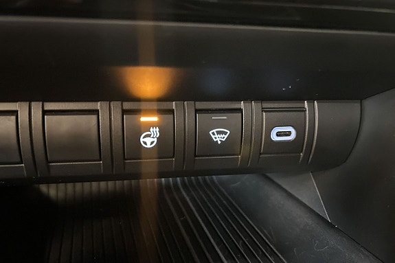 Toyota C-HR 25 of 30